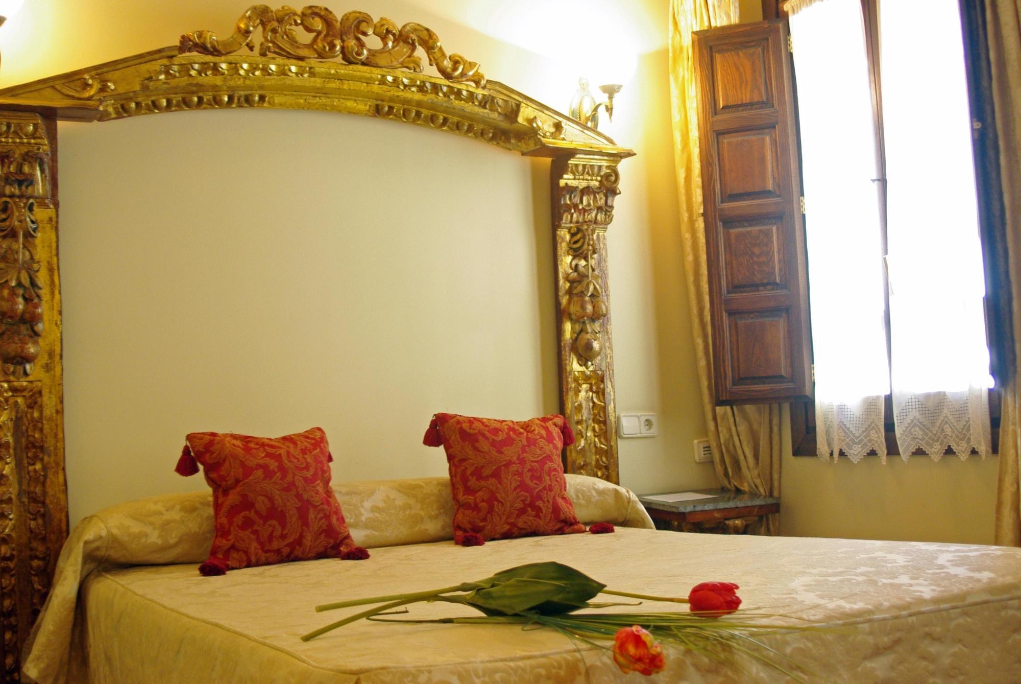 Hotel Alcazar Segóvia Quarto foto